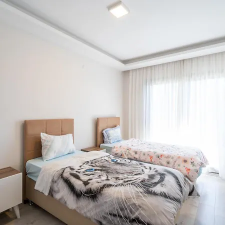 Villa Close To The In Izmir, - Awz 107