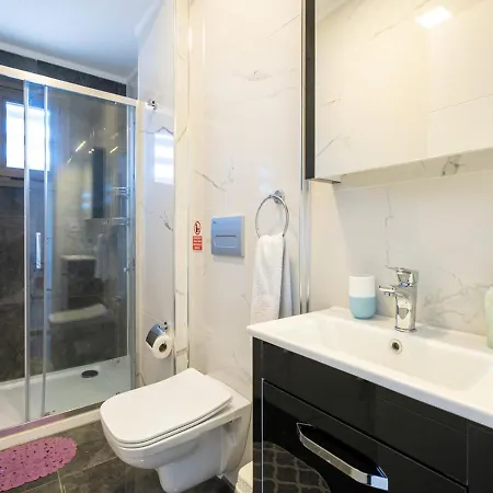Close To The In Izmir, - Awz 107 Villa Cesme